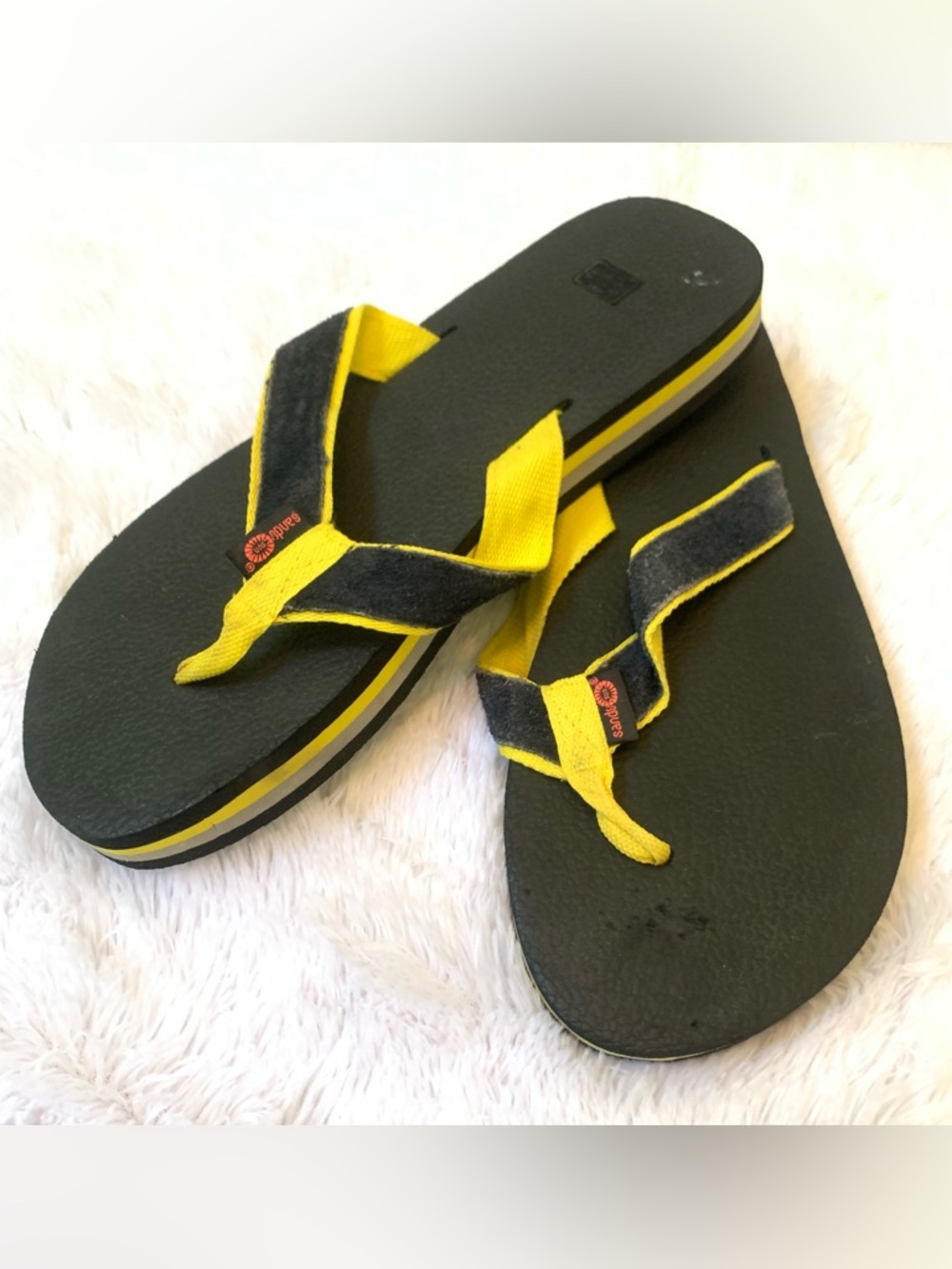 Unisex used 
vintage flip flops Women’s 13 Men’s 12